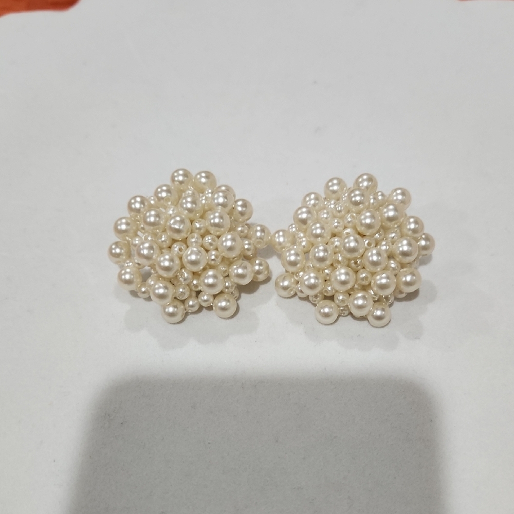 Elegant Pearl Cluster Clip On  Earrings